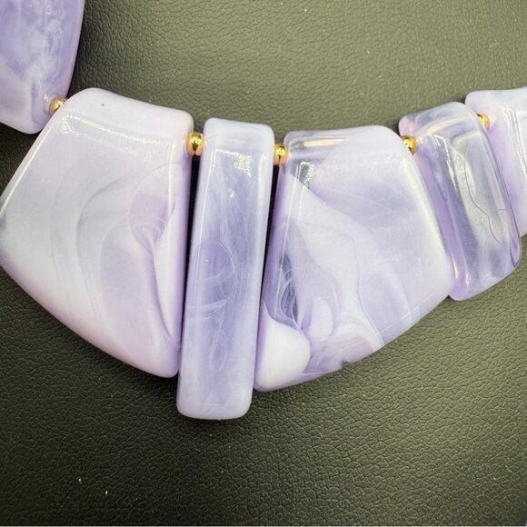 Vintage Lilac Purple Lucite Geometric Abstract Chunky Necklace - Picture 13 of 15